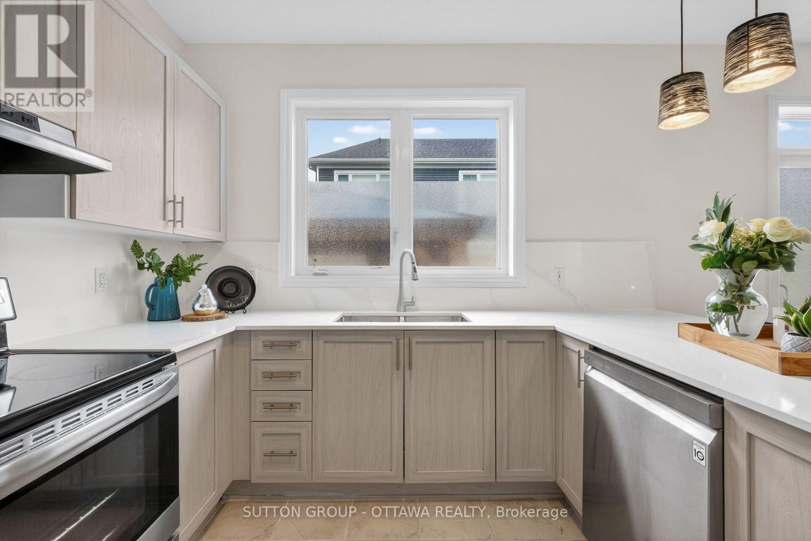 1011 Carden Lane, Ottawa, Ontario  K1W 0N3 - Photo 12 - X13564524