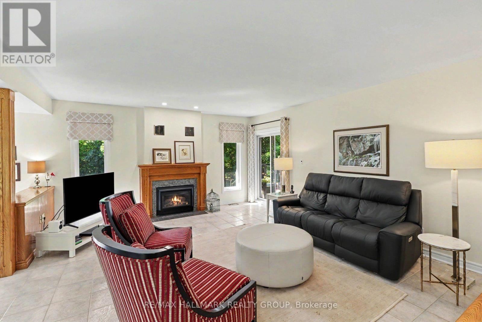 682 Kama Place, Ottawa, Ontario  K1J 8W2 - Photo 13 - X13564832