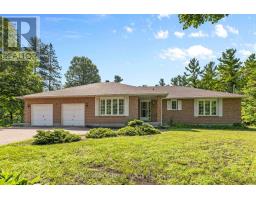 3 CARLISLE CIRCLE, Ottawa, Ontario