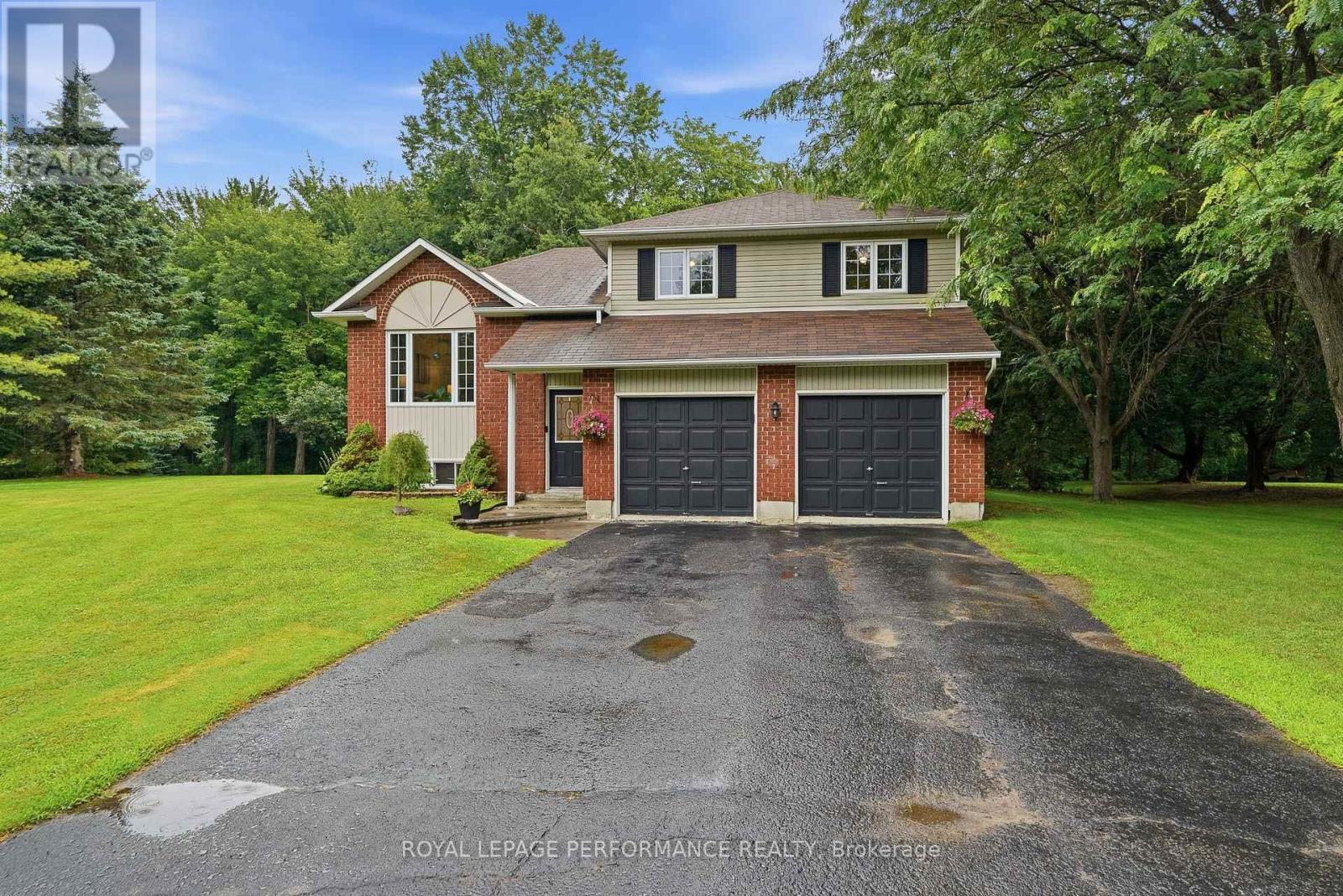 193 Blue Jay Drive, Clarence-Rockland, Ontario  K4K 1K9 - Photo 1 - X13564908
