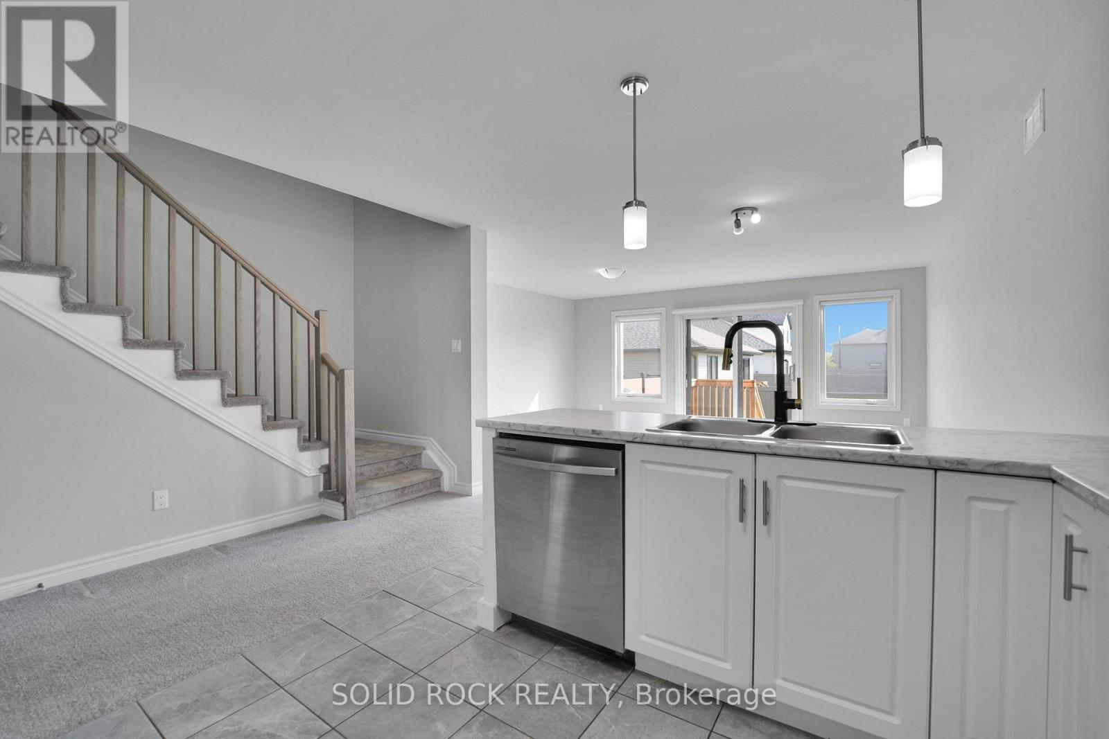 82 O'donovan Drive, Carleton Place, Ontario  K7C 0S2 - Photo 9 - X13565002