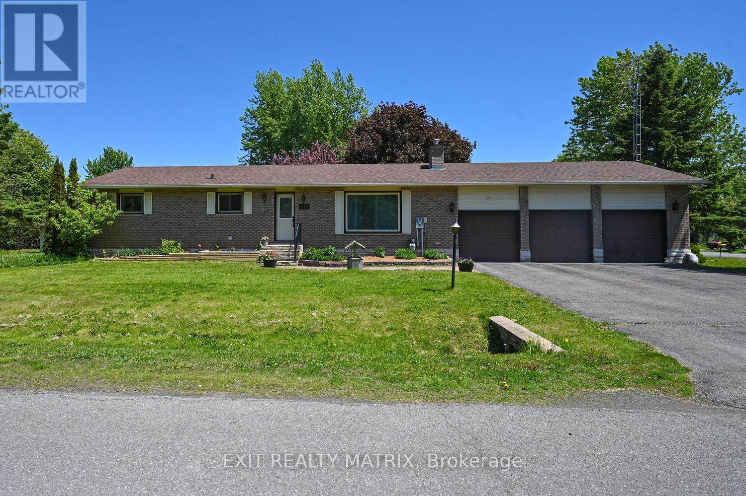 2311 Edward Kidd Crescent, Ottawa, Ontario  K0A 2T0 - Photo 2 - X13565034