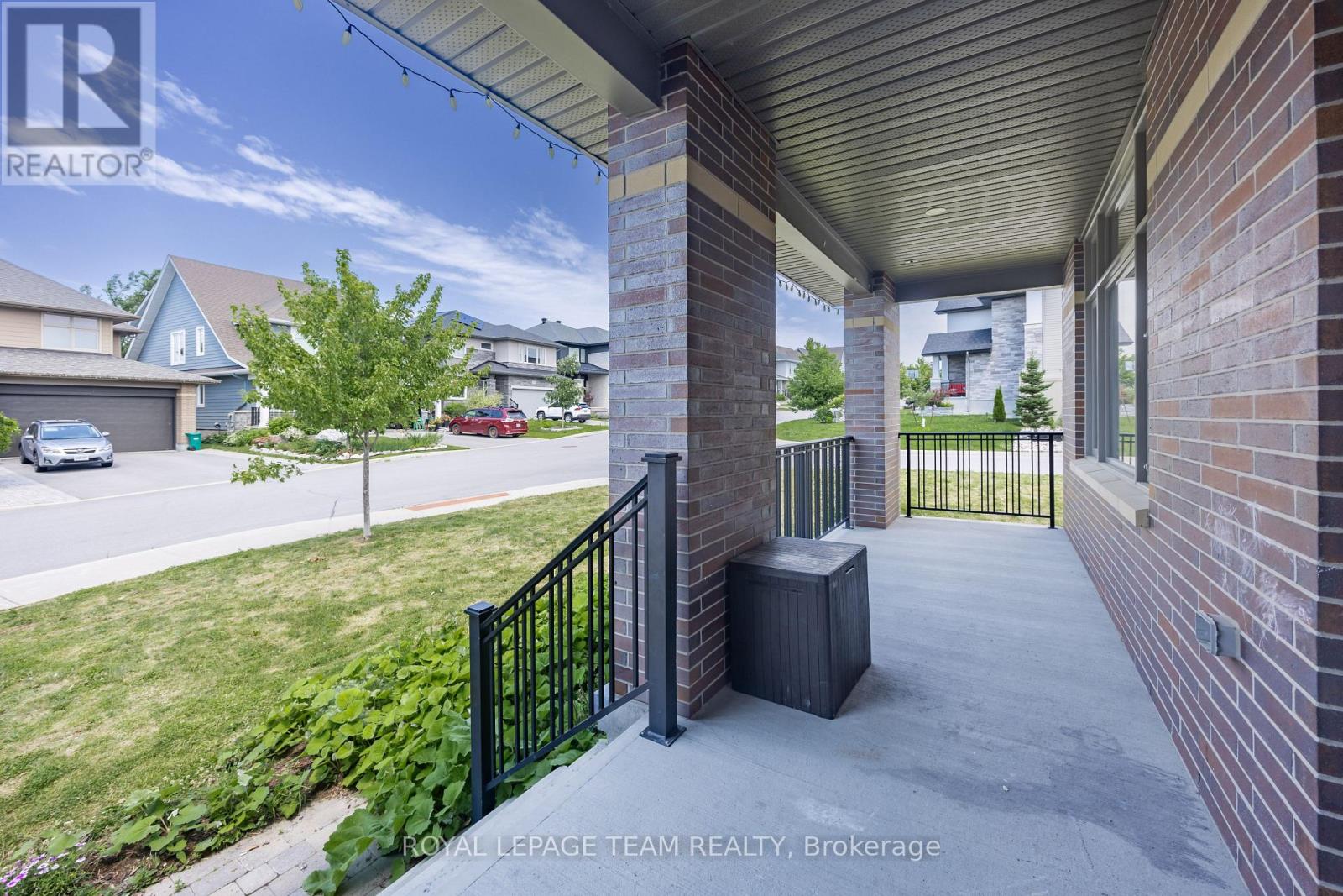 131 Escarpment Crescent, Ottawa, Ontario  K2T 0L8 - Photo 3 - X13565320