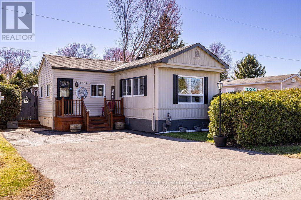 1034 Vista Barrett Private, Ottawa, Ontario  K4P 1C8 - Photo 1 - X13565422