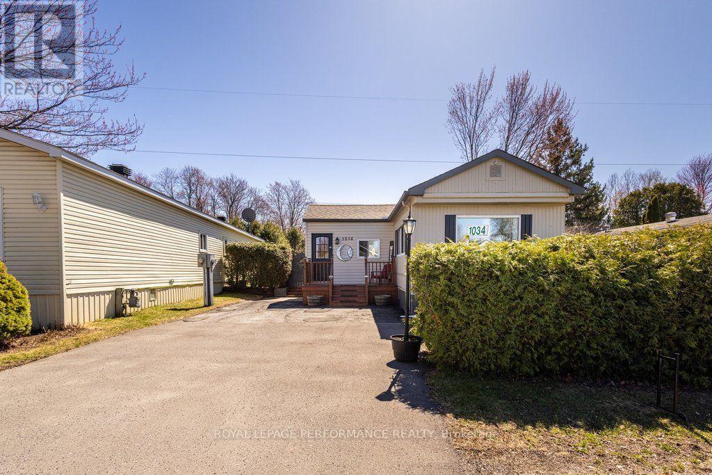 1034 Vista Barrett Private, Ottawa, Ontario  K4P 1C8 - Photo 2 - X13565422