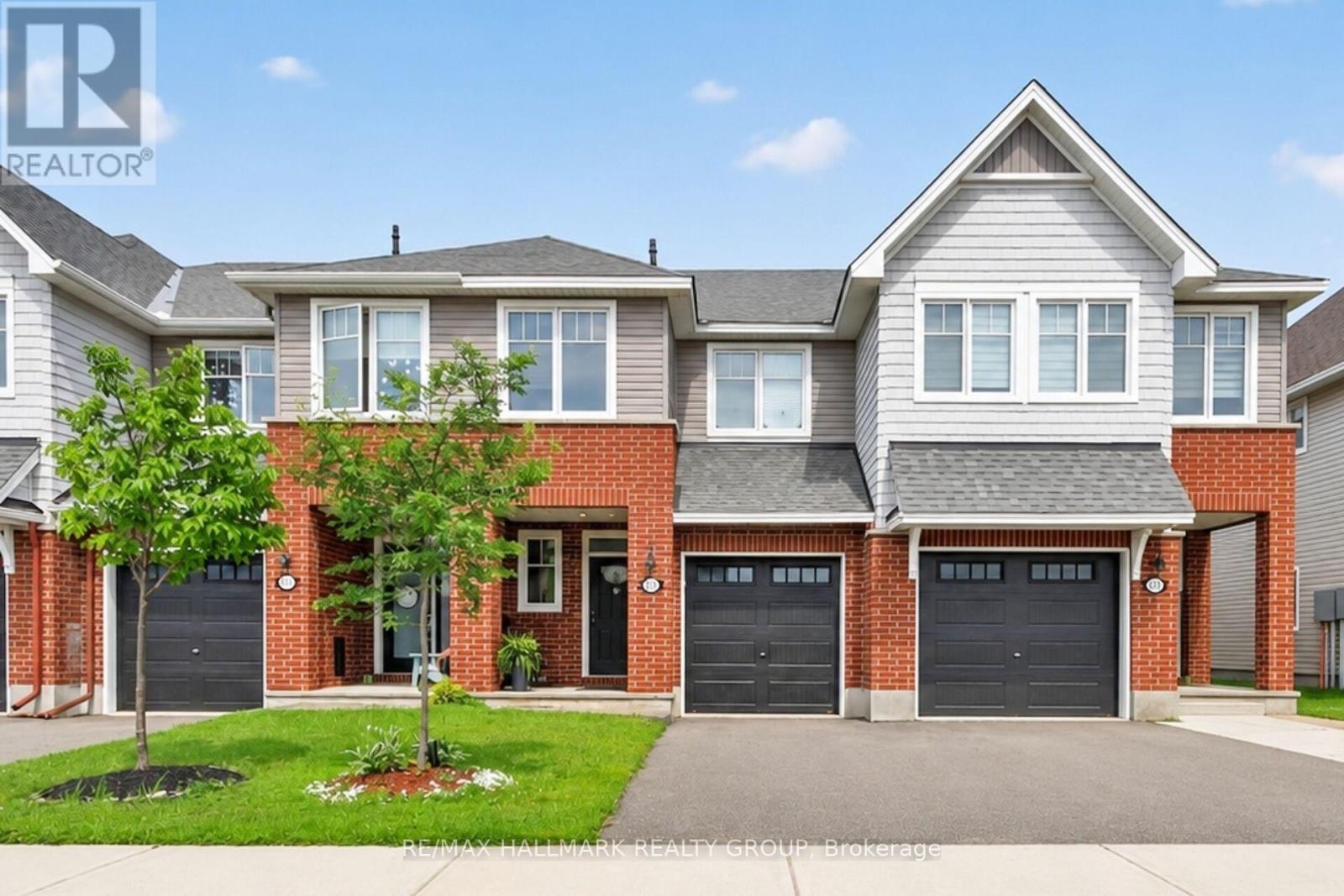 357 Barrett Farm Drive, Ottawa, Ontario  K1T 0Y6 - Photo 1 - X13565606