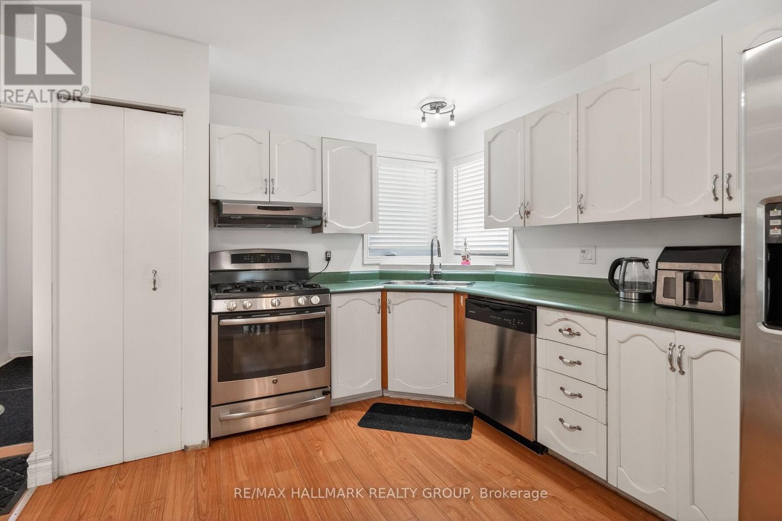 1769 Bromont Way, Ottawa, Ontario  K1C 5K1 - Photo 9 - X13565708