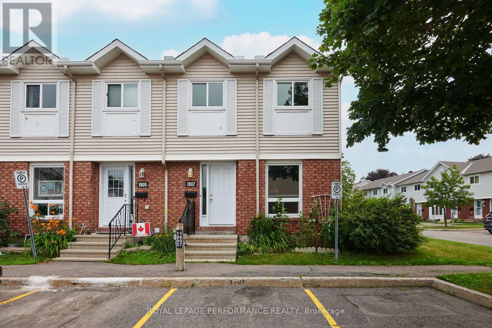 33 - 1907 Colorado Lane, Ottawa, Ontario  K1C 6V4 - Photo 2 - X13565950