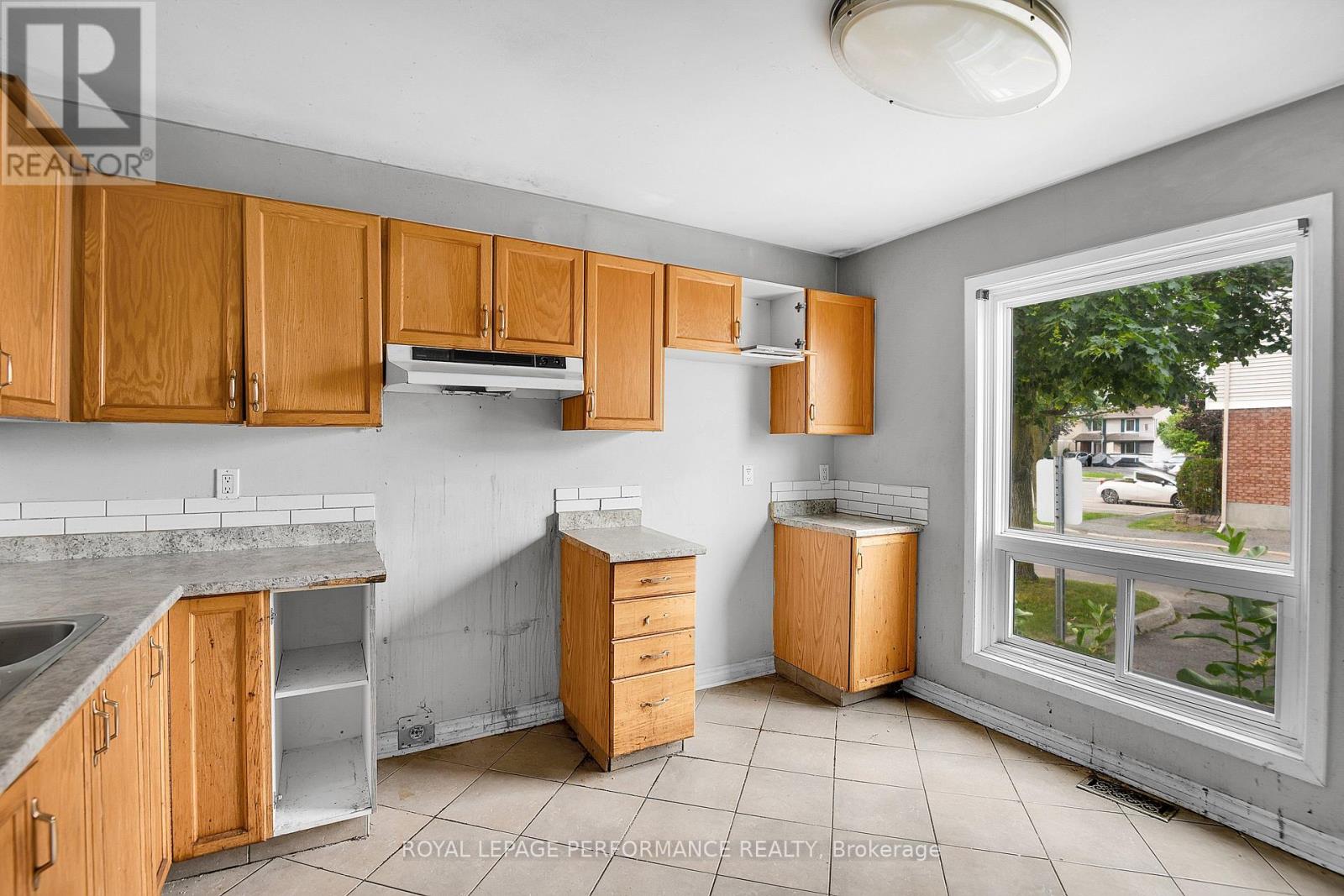 33 - 1907 Colorado Lane, Ottawa, Ontario  K1C 6V4 - Photo 3 - X13565950