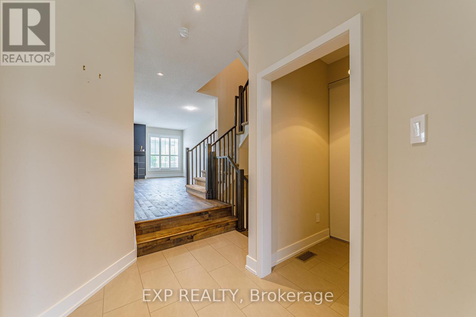 605 Tennant Way, Ottawa, Ontario  K4M 0C6 - Photo 3 - X13565984