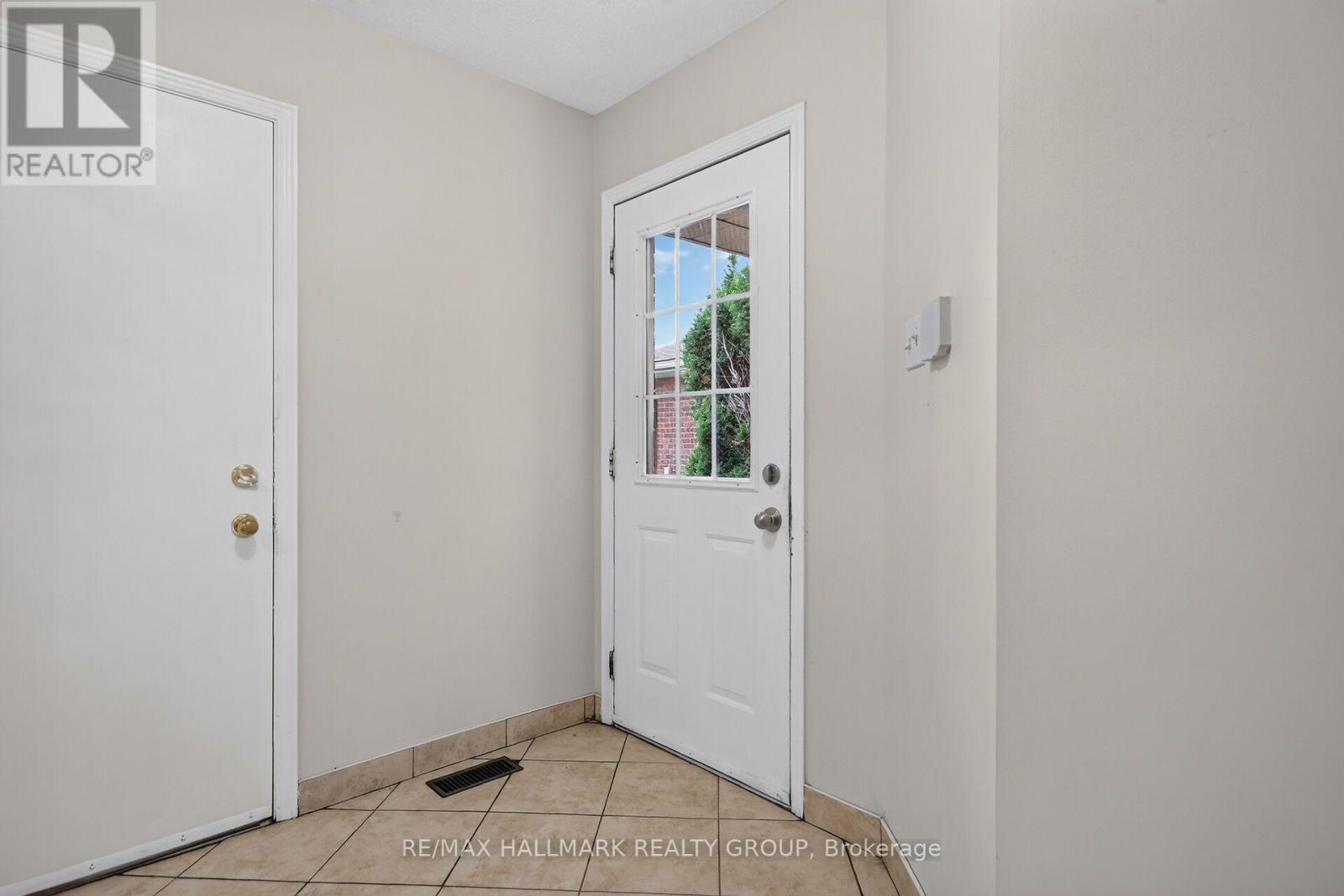 49 Newport Crescent, Ottawa, Ontario  K1T 3M2 - Photo 6 - X13566132