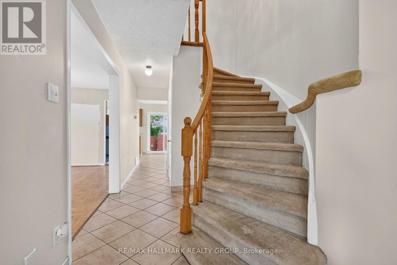 49 Newport Crescent, Ottawa, Ontario  K1T 3M2 - Photo 8 - X13566132