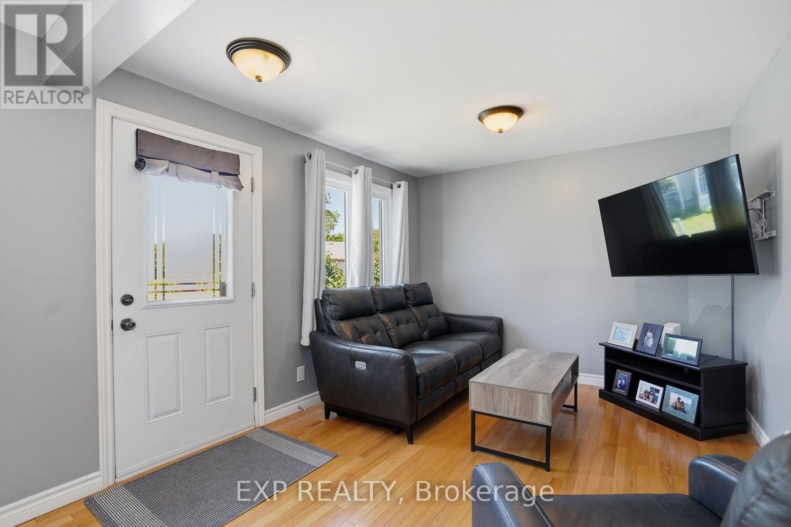 599 Victor Street, Clarence-Rockland, Ontario  K4K 1E5 - Photo 3 - X13566160