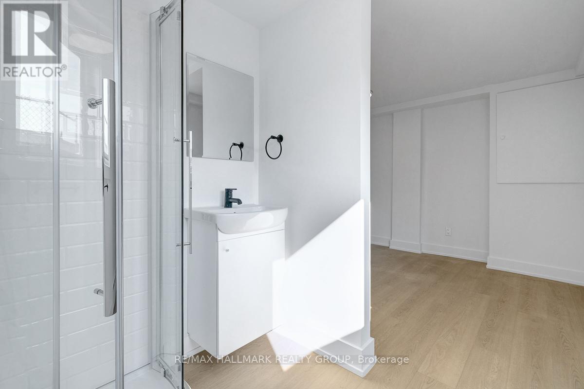 269 Michel Circle, Ottawa, Ontario  K1L 7P4 - Photo 37 - X13566818