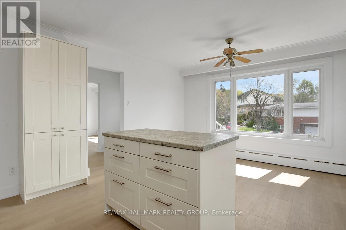 269 Michel Circle, Ottawa, Ontario  K1L 7P4 - Photo 5 - X13566818