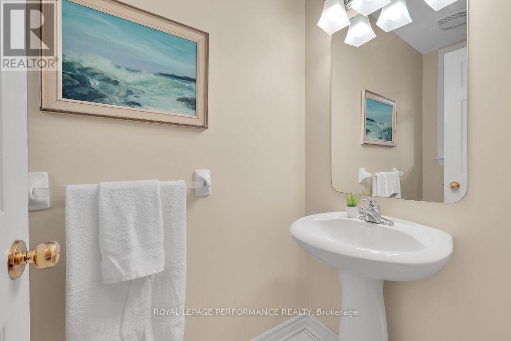 152 Purple Finch Crescent, Ottawa, Ontario  K1T 4G9 - Photo 3 - X13566952