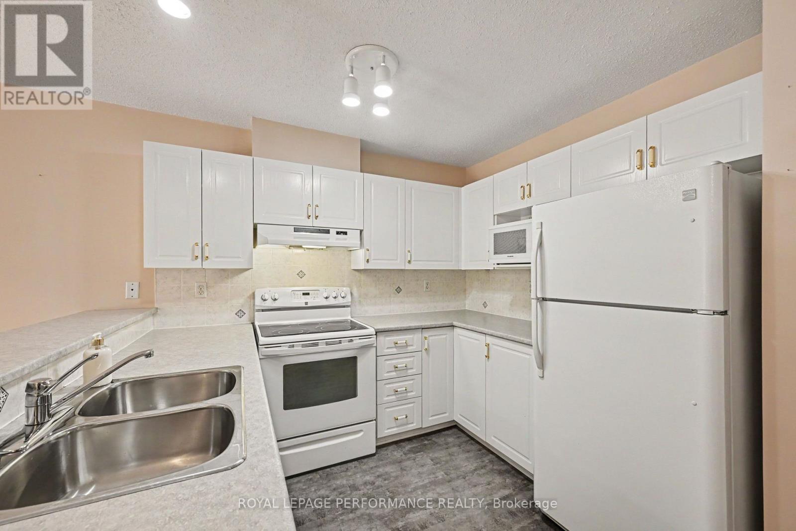 18 Daphne Crescent, Ottawa, Ontario  K2S 1Y1 - Photo 12 - X13567012