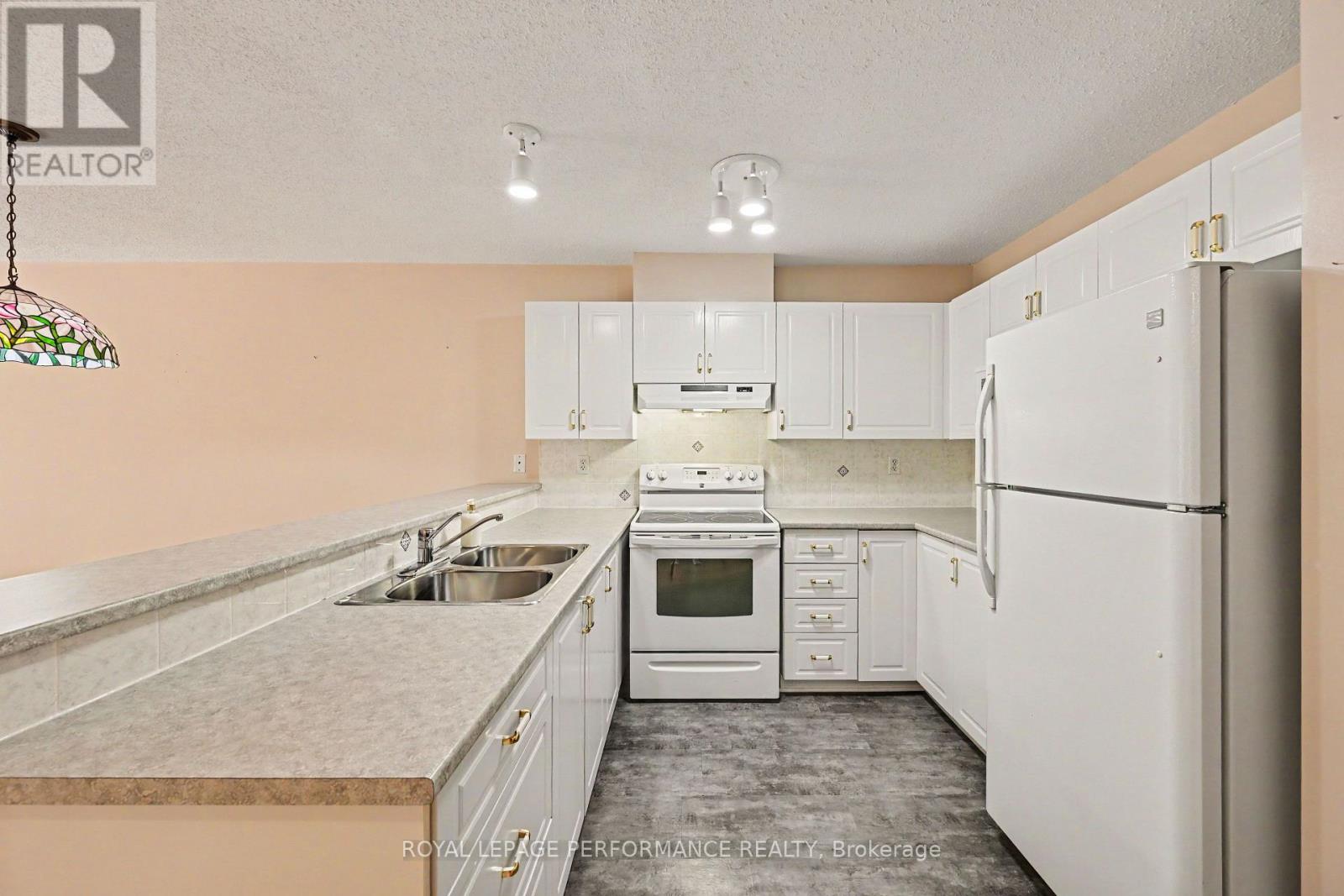 18 Daphne Crescent, Ottawa, Ontario  K2S 1Y1 - Photo 14 - X13567012