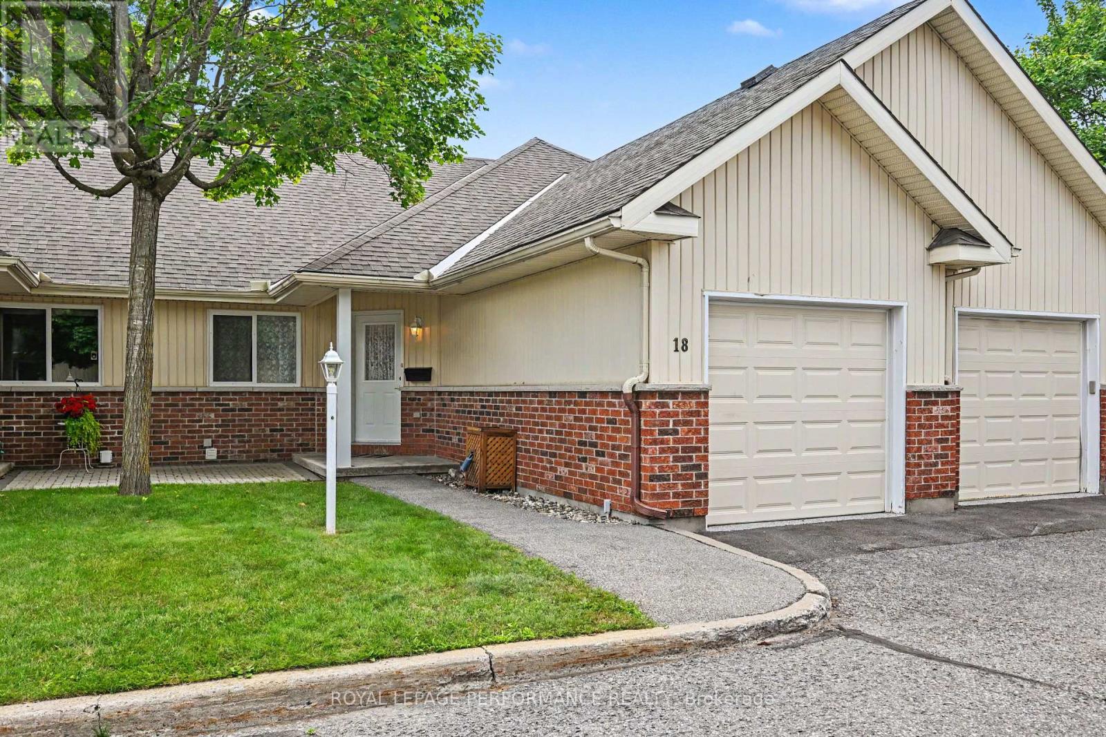 18 Daphne Crescent, Ottawa, Ontario  K2S 1Y1 - Photo 2 - X13567012