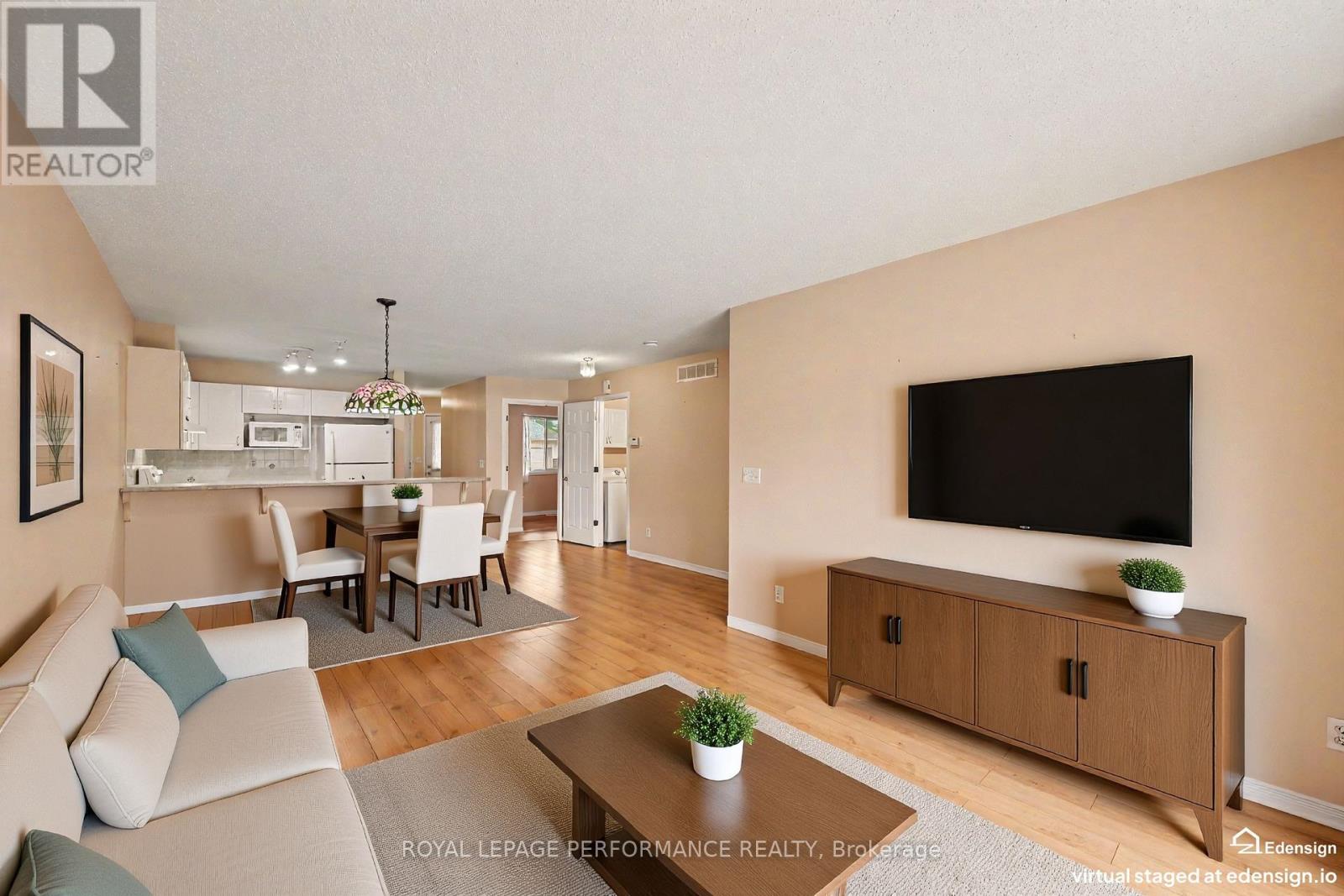 18 Daphne Crescent, Ottawa, Ontario  K2S 1Y1 - Photo 4 - X13567012