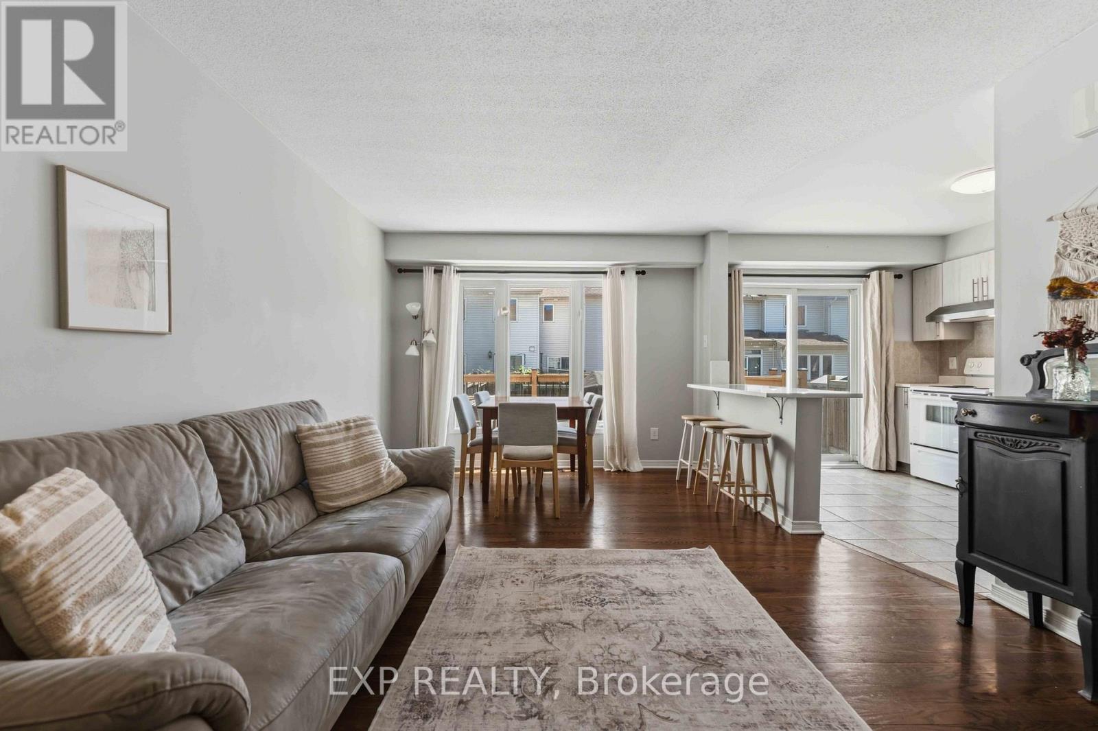 321 Brigitta Street, Ottawa, Ontario  K2S 0H8 - Photo 5 - X13567130