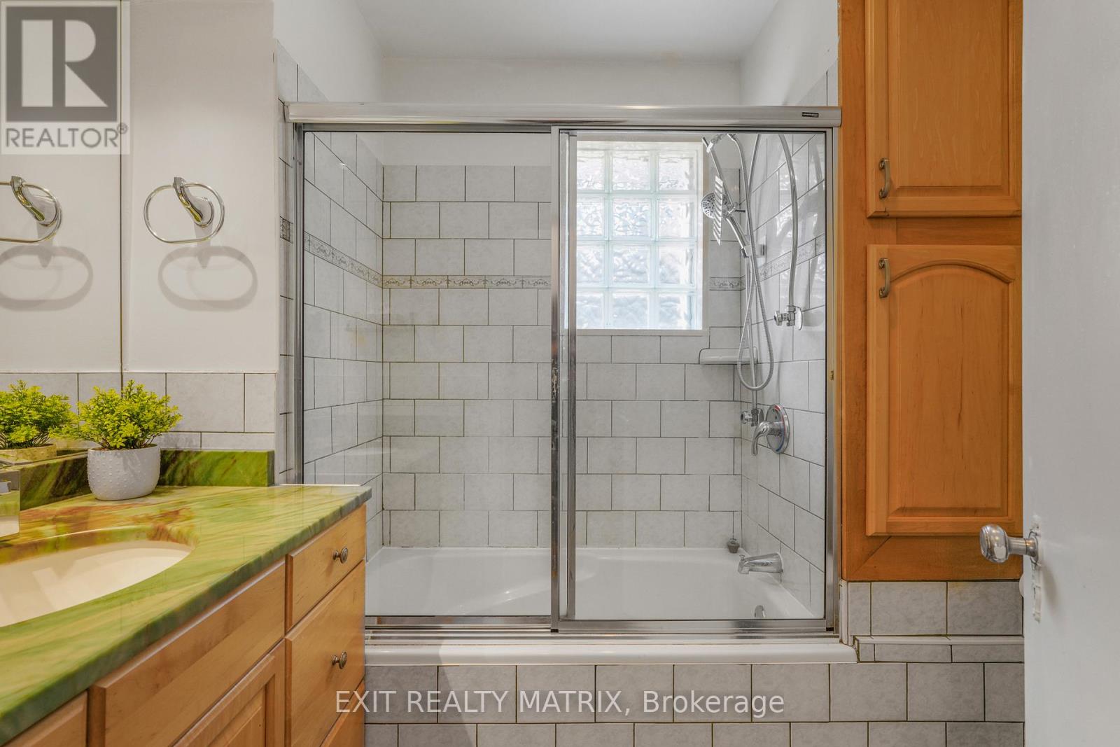 261 Montfort Street, Ottawa, Ontario  K1L 5P1 - Photo 10 - X13567142