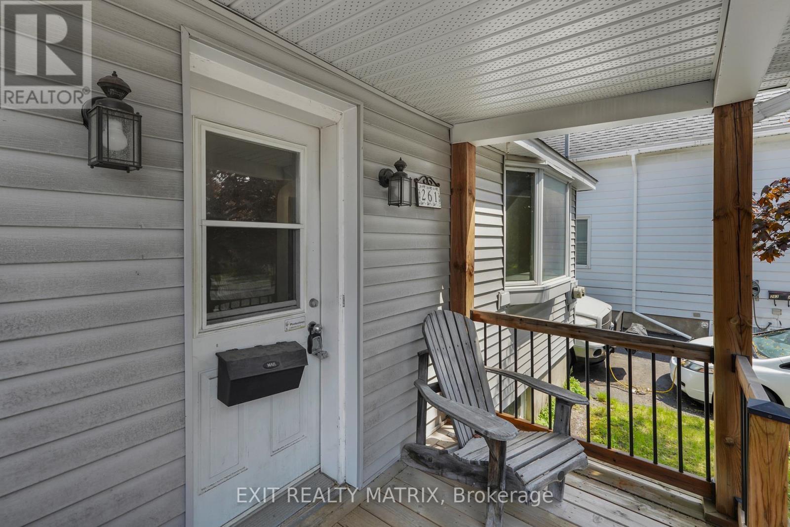 261 Montfort Street, Ottawa, Ontario  K1L 5P1 - Photo 3 - X13567142