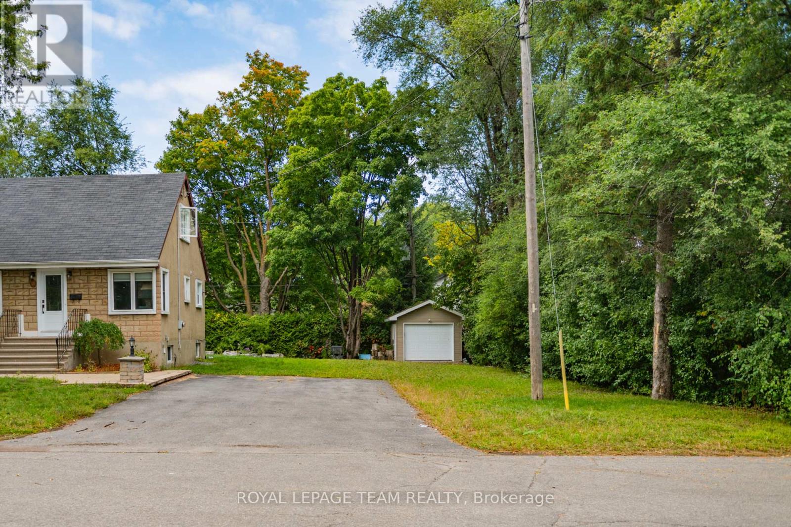 7 Tower Road, Ottawa, Ontario  K2G 2E2 - Photo 2 - X13567198