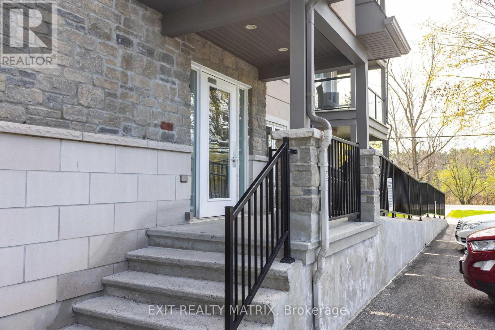 104 - 2 Warner Street, Russell, Ontario  K4R 0B4 - Photo 3 - X13567358