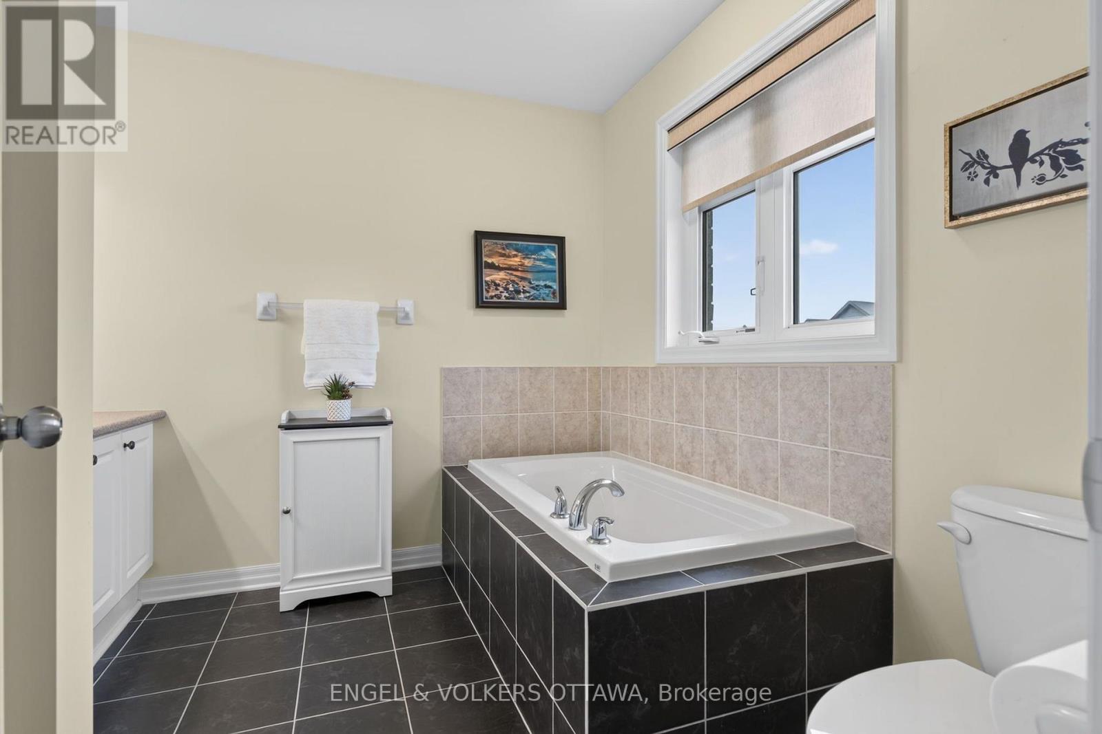512 Knotridge Street, Ottawa, Ontario  K1W 0C7 - Photo 26 - X13567448