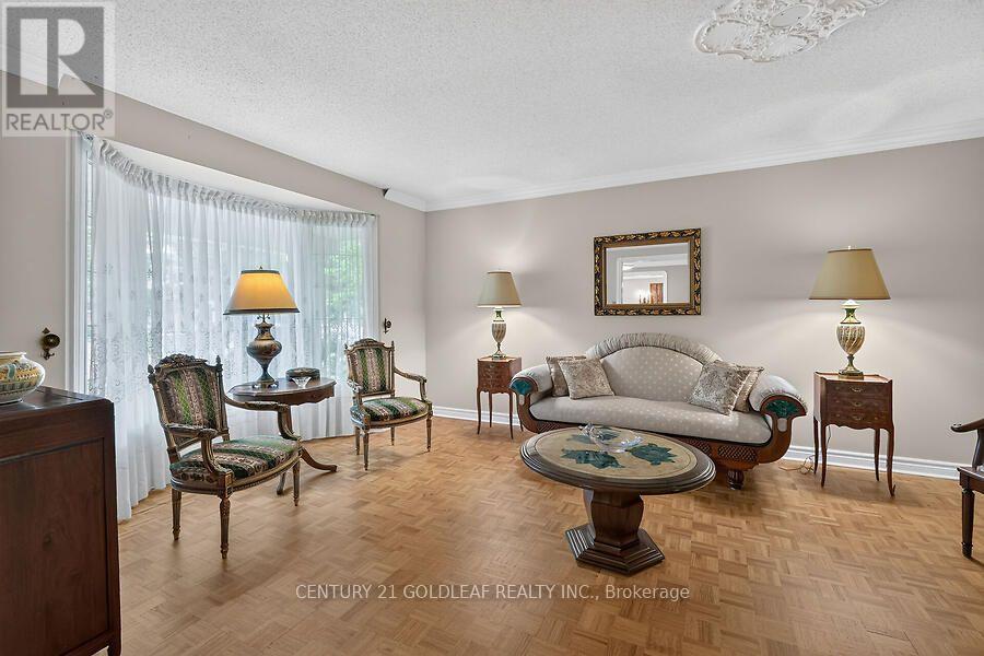 2011 Hollybrook Crescent, Ottawa, Ontario  K1J 7Y5 - Photo 6 - X13567558