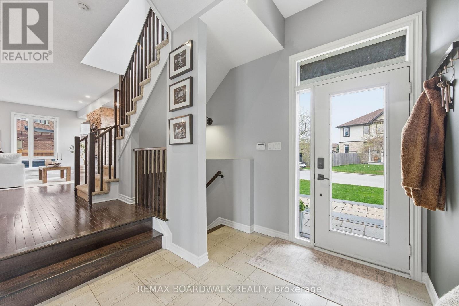 375 Cooks Mill Crescent, Ottawa, Ontario  K1V 2N2 - Photo 6 - X13567926