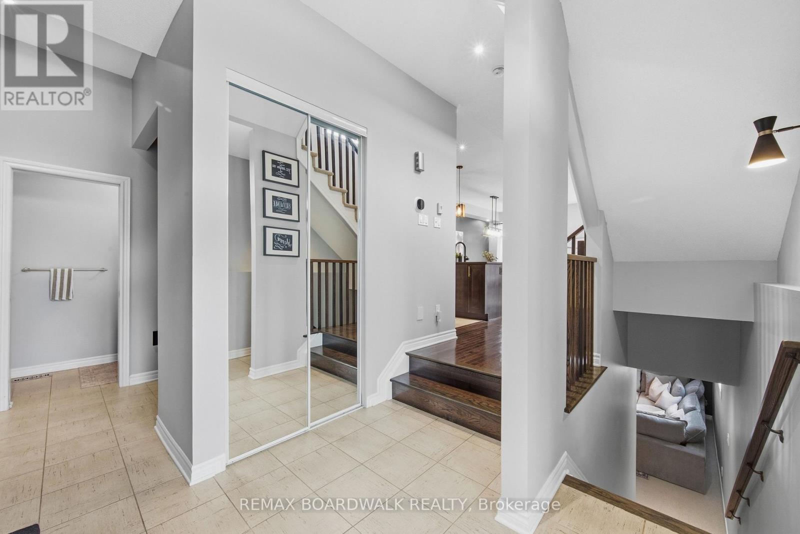 375 Cooks Mill Crescent, Ottawa, Ontario  K1V 2N2 - Photo 7 - X13567926
