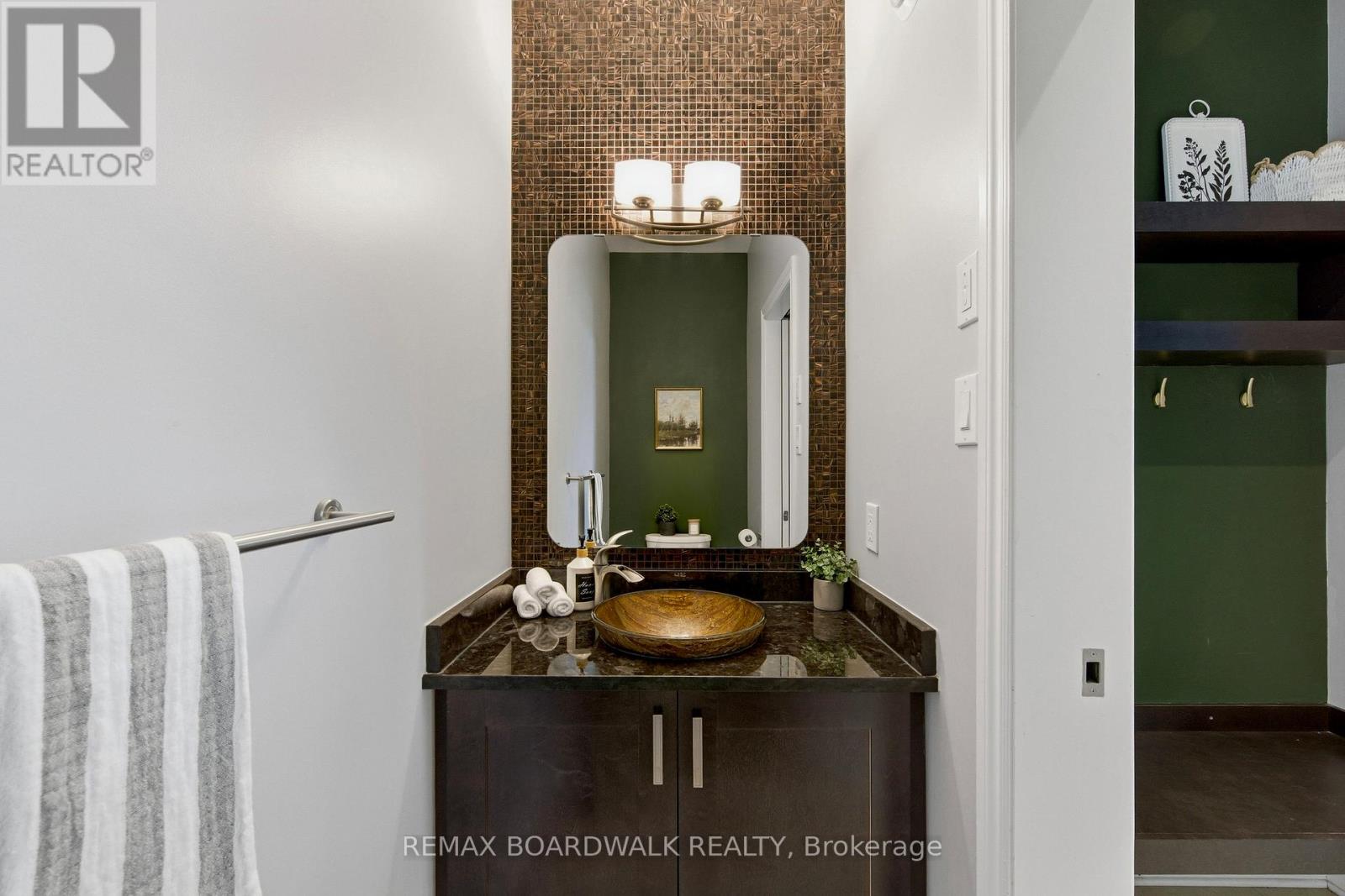 375 Cooks Mill Crescent, Ottawa, Ontario  K1V 2N2 - Photo 8 - X13567926