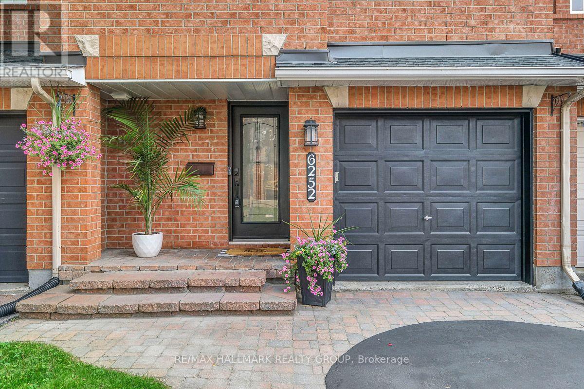 6252 Sablewood Place, Ottawa, Ontario  K1C 7M5 - Photo 2 - X13568046