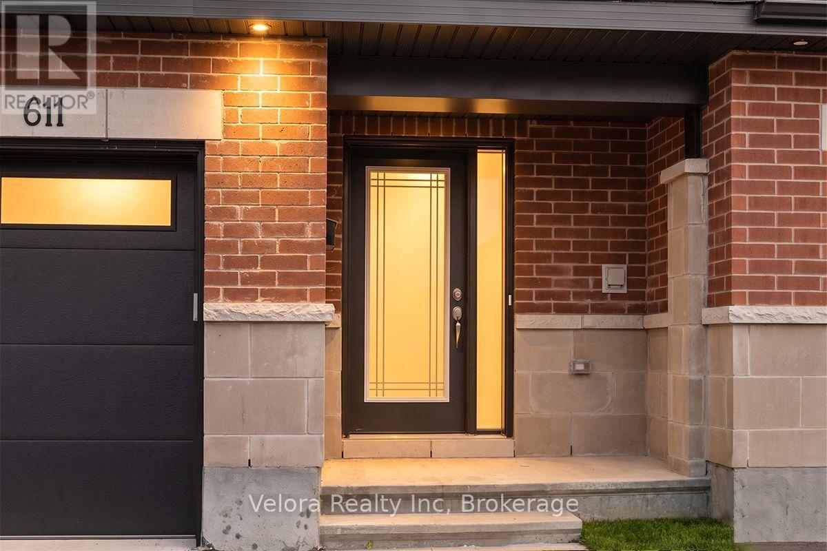 611 Knotridge Street, Ottawa, Ontario  K1W 0M3 - Photo 4 - X13568070