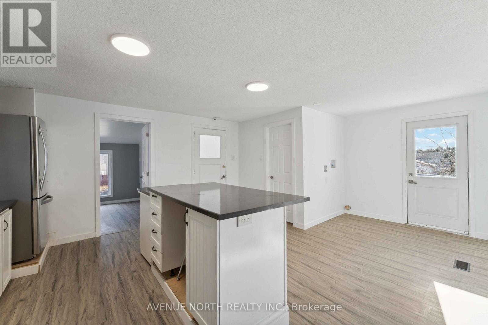 6958 Notre Dame Street, Ottawa, Ontario  K1C 1H7 - Photo 8 - X13568176