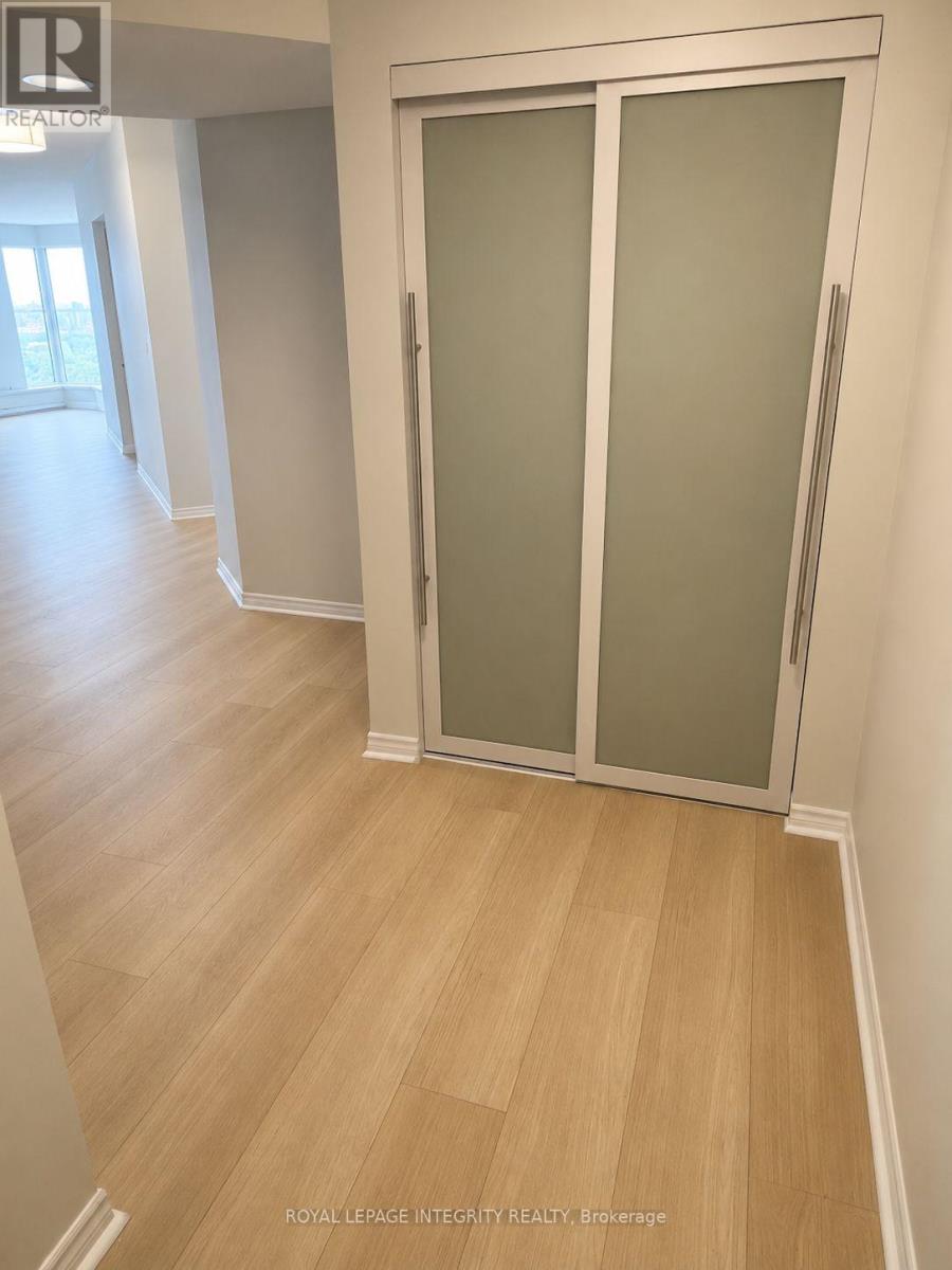 1207 - 545 St Laurent Boulevard, Ottawa, Ontario  K1K 4H9 - Photo 3 - X13568188
