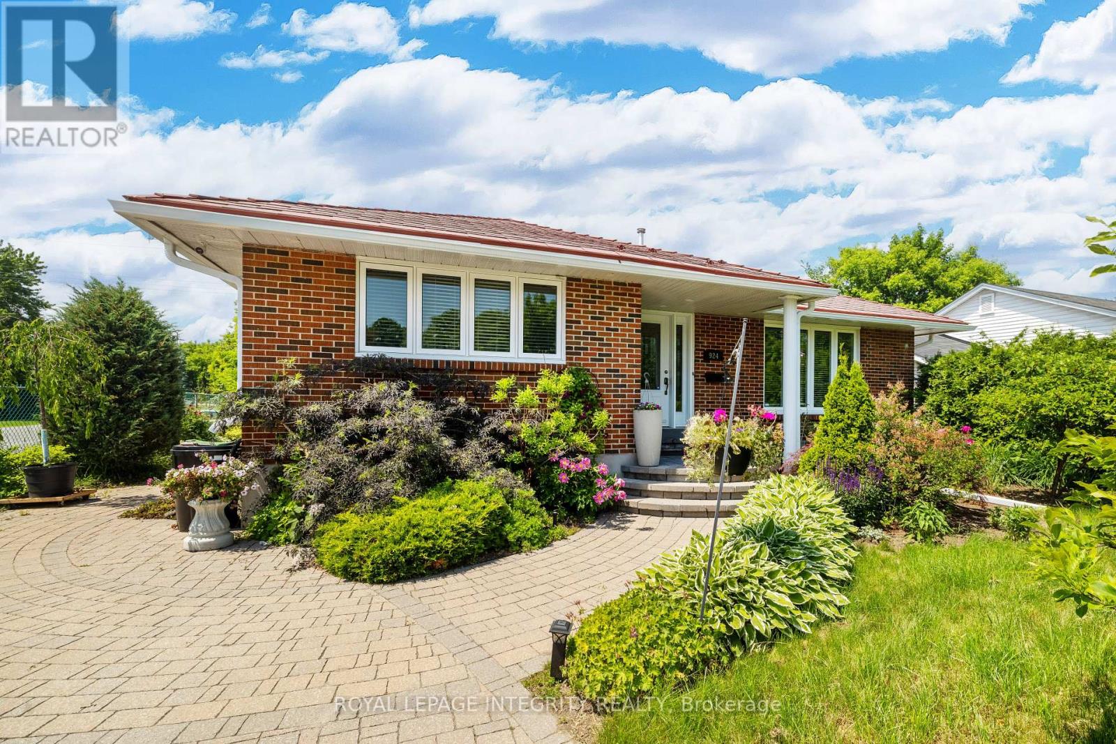 924 Rex Avenue, Ottawa, Ontario  K2A 2P7 - Photo 3 - X13568280