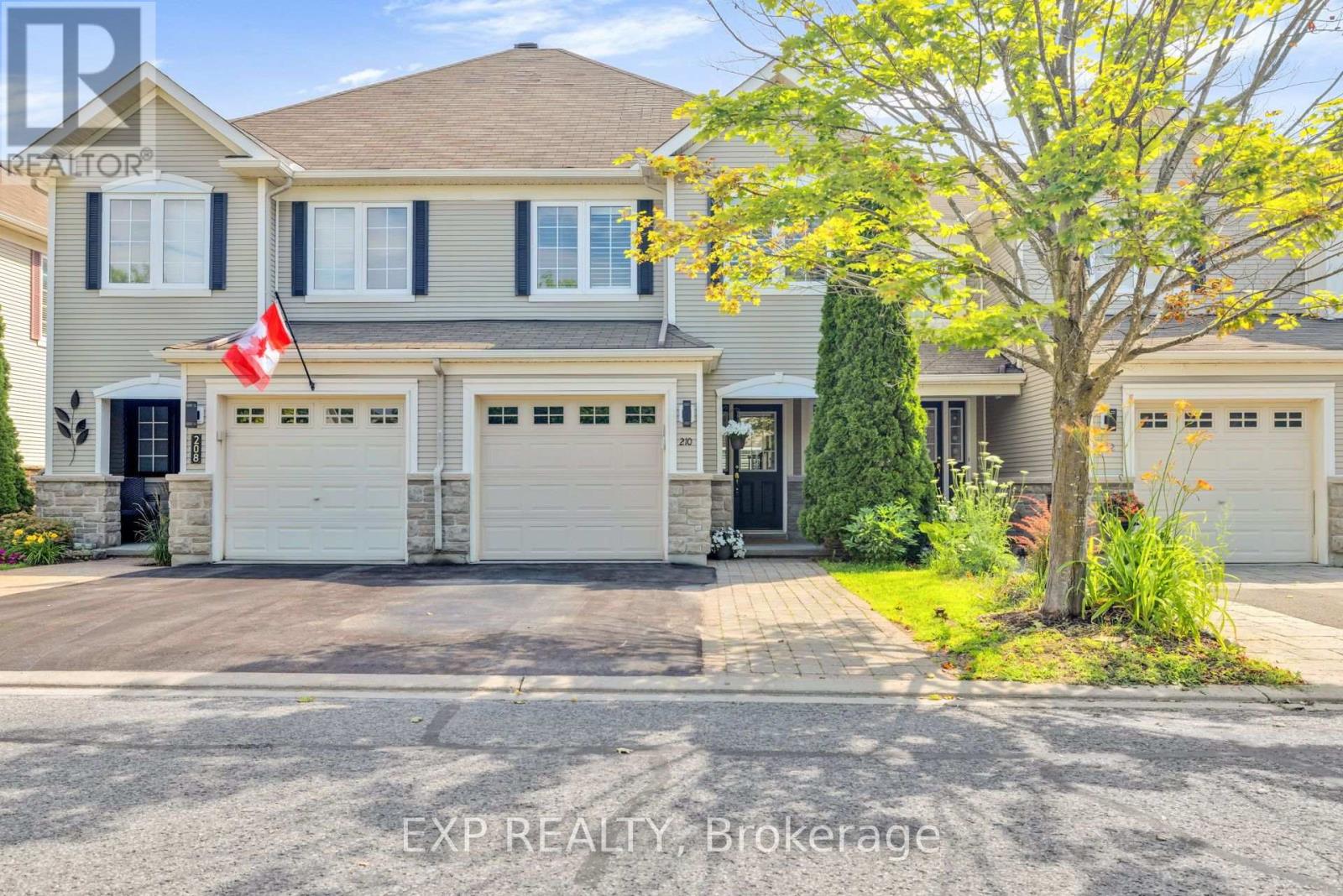 210 Wabiskaw Private, Ottawa, Ontario  K2J 0E6 - Photo 2 - X13568424