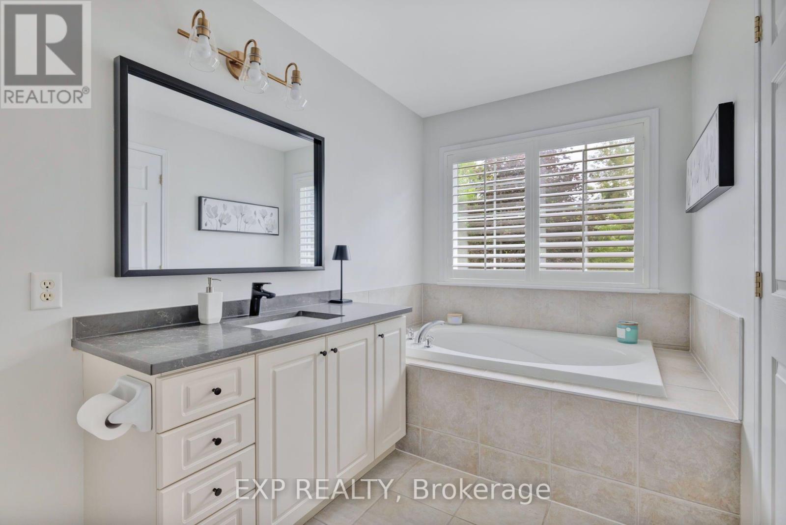 210 Wabiskaw Private, Ottawa, Ontario  K2J 0E6 - Photo 32 - X13568424