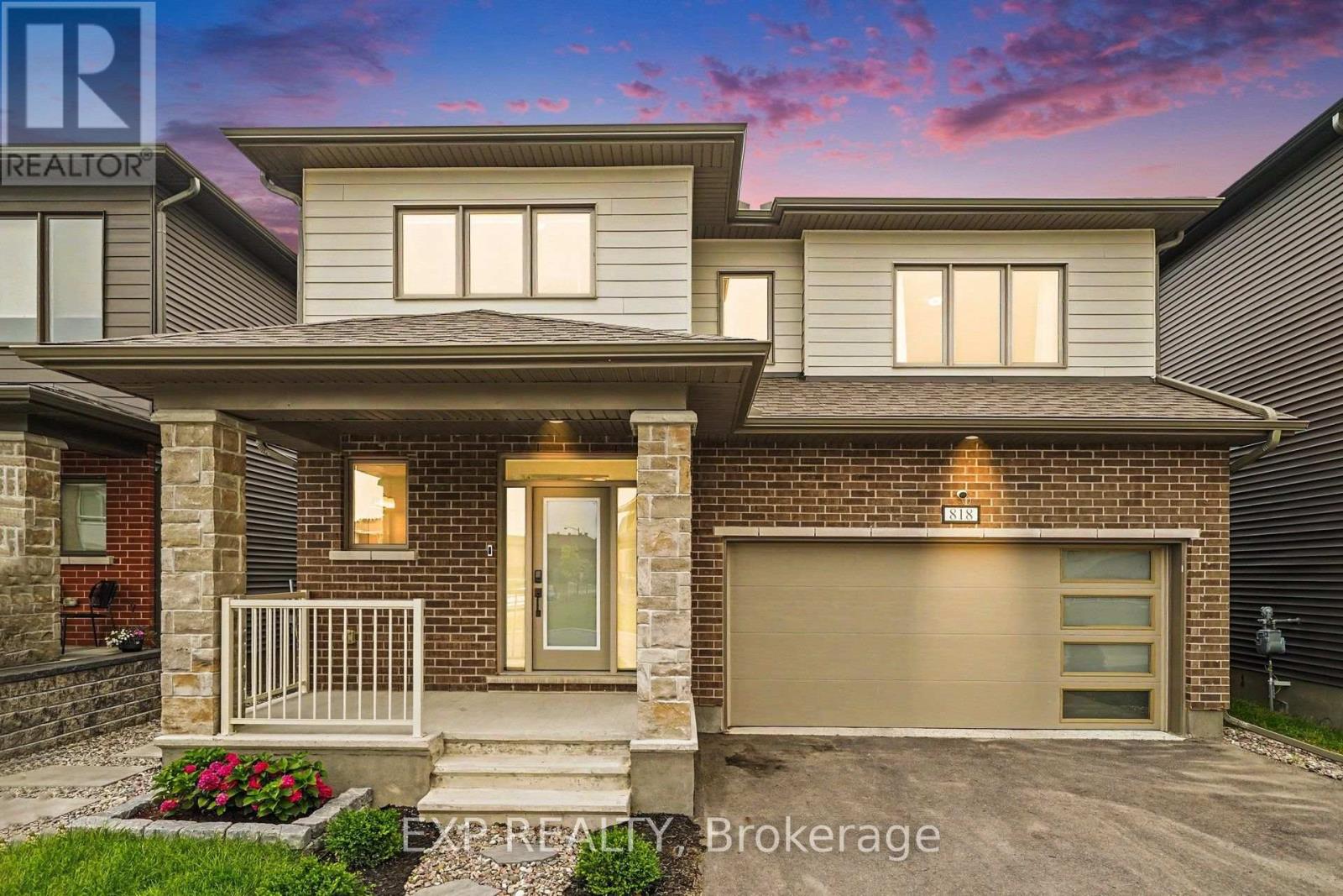 818 Crossgate Street, Ottawa, Ontario  K2J 7E3 - Photo 1 - X13568498