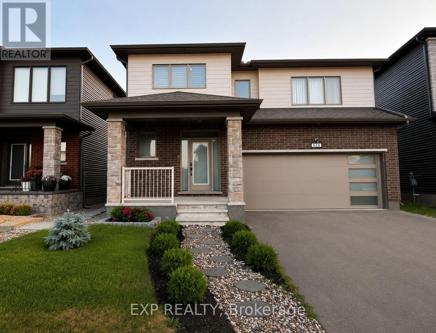 818 Crossgate Street, Ottawa, Ontario  K2J 7E3 - Photo 2 - X13568498