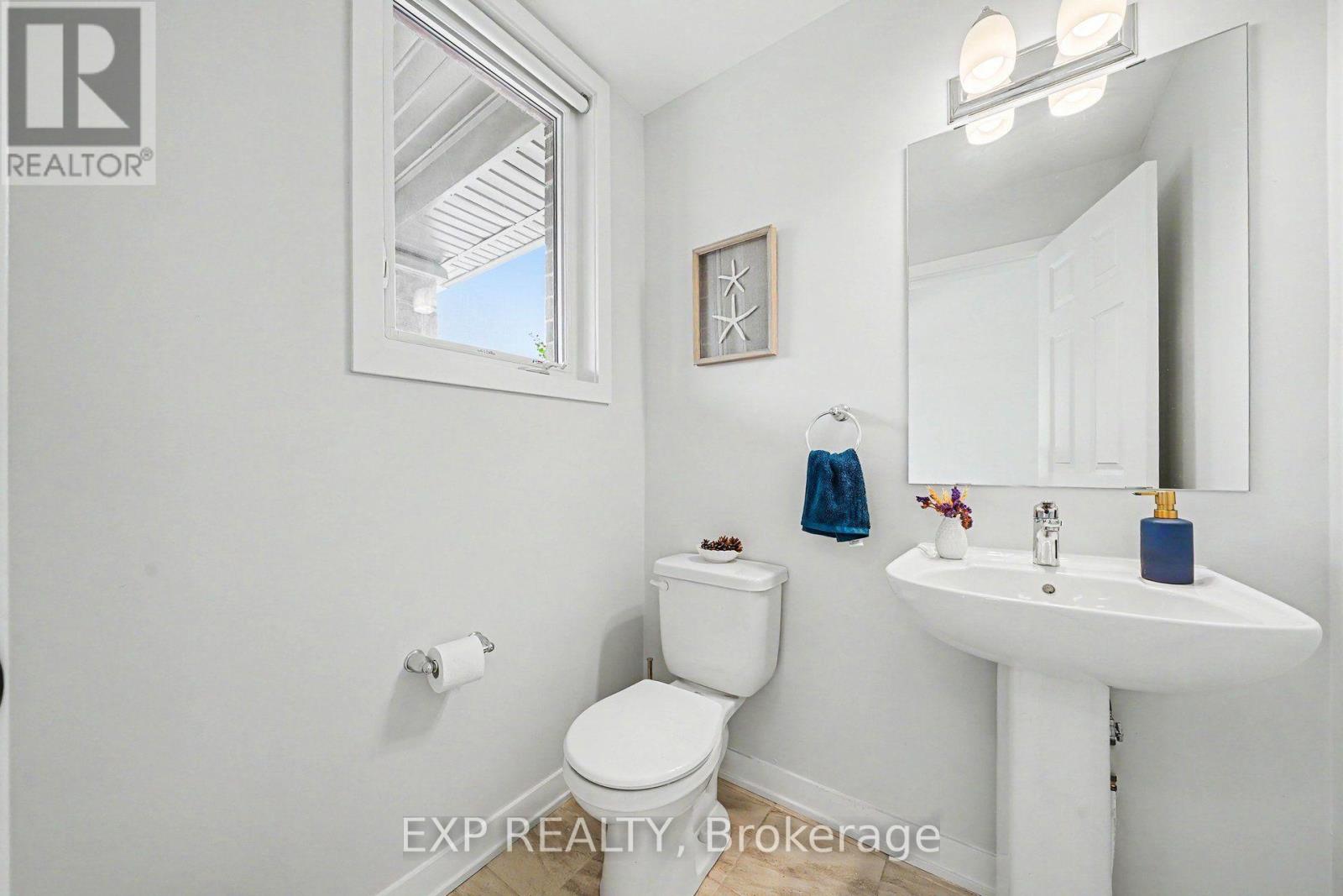 818 Crossgate Street, Ottawa, Ontario  K2J 7E3 - Photo 4 - X13568498