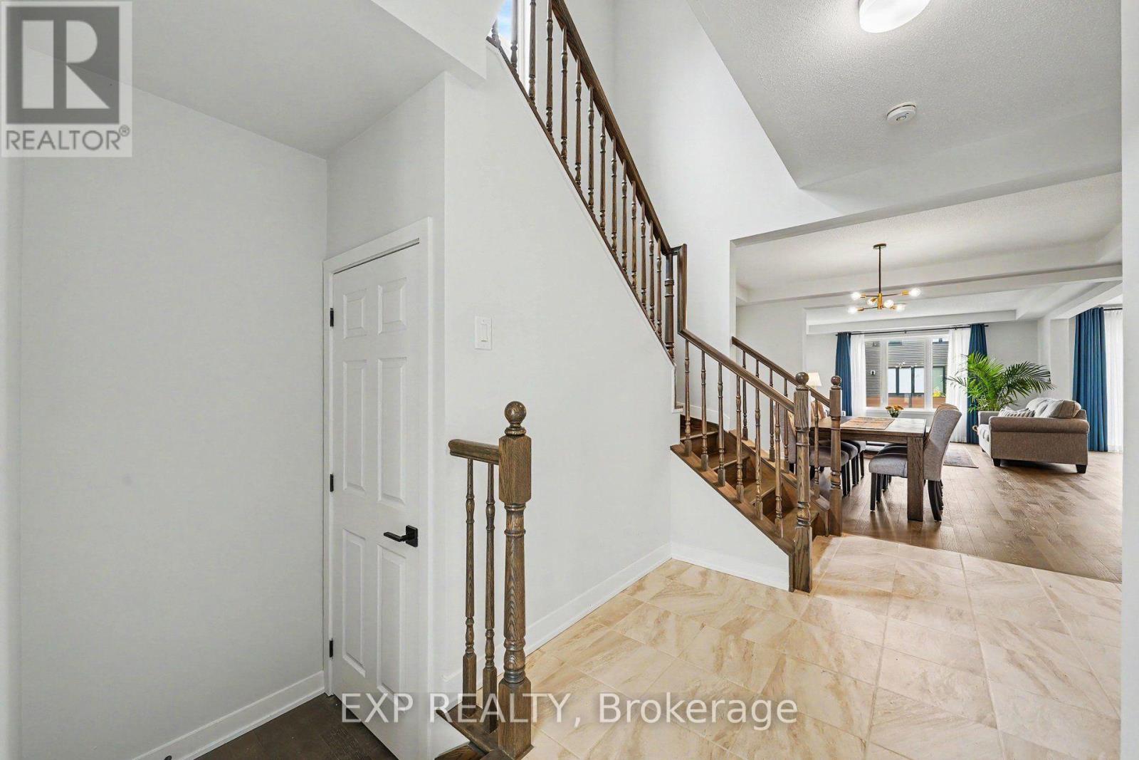818 Crossgate Street, Ottawa, Ontario  K2J 7E3 - Photo 5 - X13568498