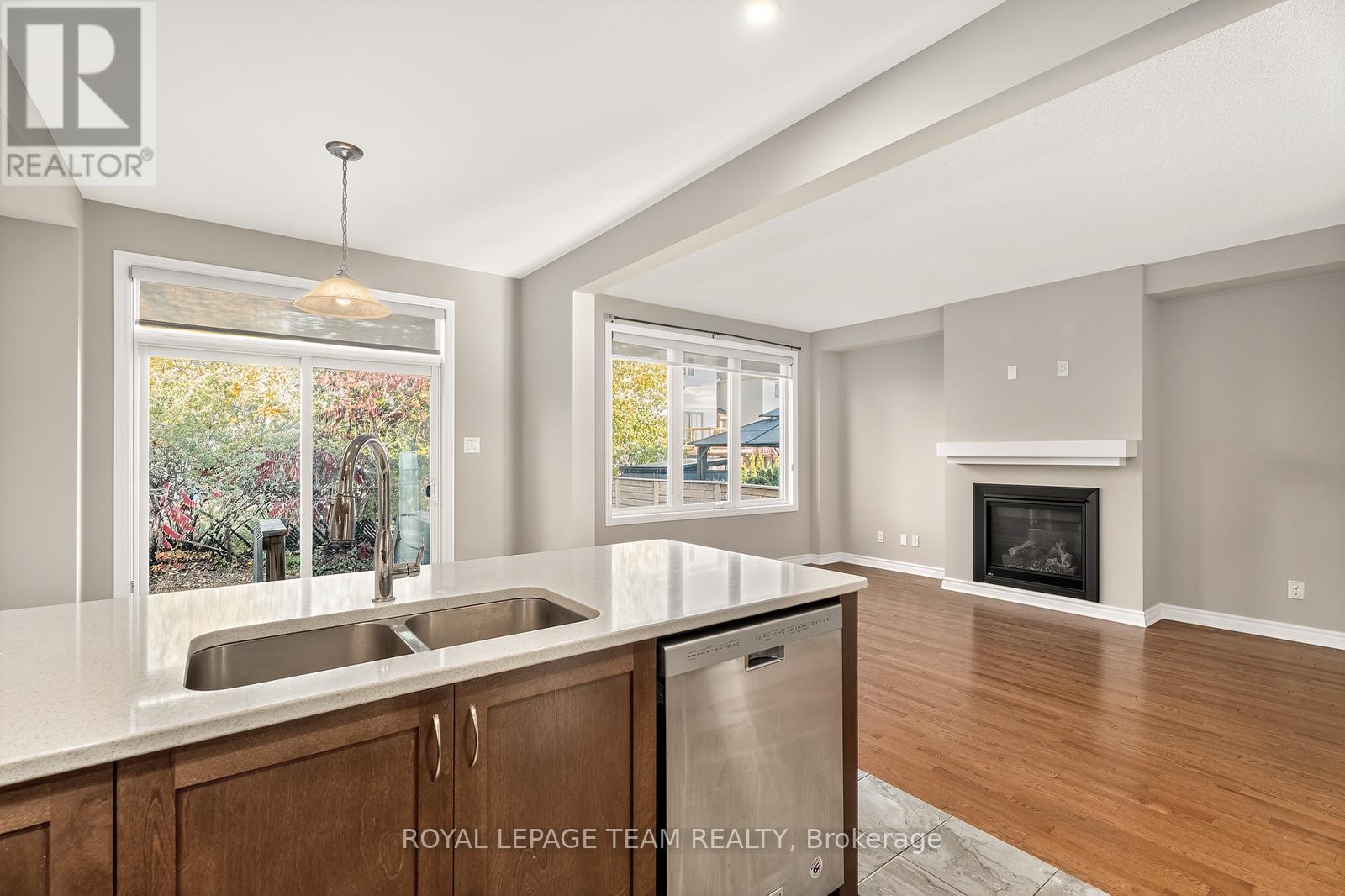 619 Geranium Walk, Ottawa, Ontario  K2S 2J3 - Photo 5 - X13568884