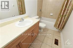 207 Hidden Meadow Avenue, Ottawa, Ontario  K1T 0C2 - Photo 6 - X13568902