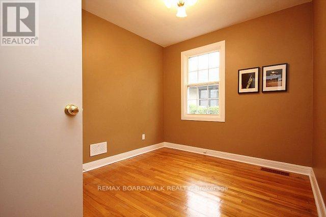 209 Knox Crescent, Ottawa, Ontario  K1G 0K6 - Photo 10 - X13569020