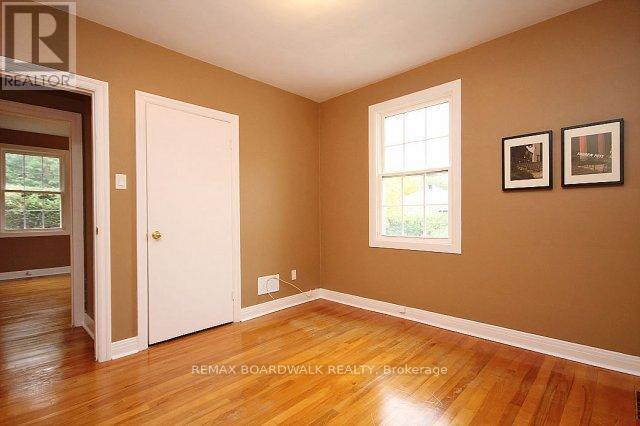 209 Knox Crescent, Ottawa, Ontario  K1G 0K6 - Photo 11 - X13569020