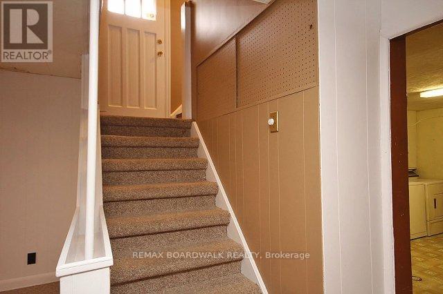 209 Knox Crescent, Ottawa, Ontario  K1G 0K6 - Photo 15 - X13569020